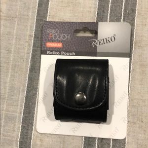 Reiko Airpod Carrying Pouch